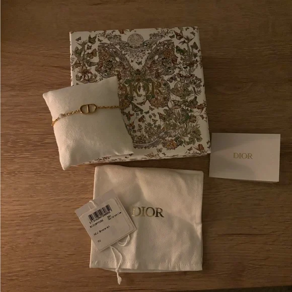 Dior Gold Petit CD Bracelet - Picture 5 of 6
